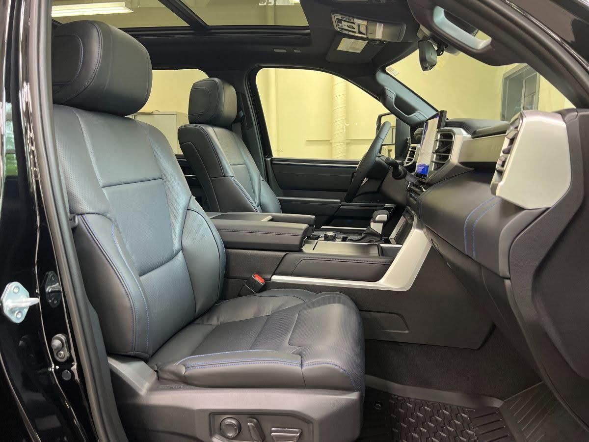 2022-tundra-gas-platinum-leather-interior-2