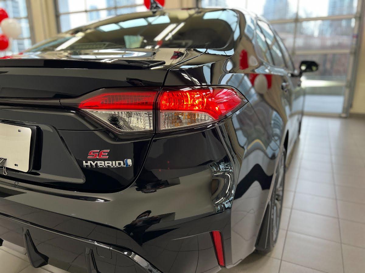 2023 corolla hybrid se AWD rear spoiler