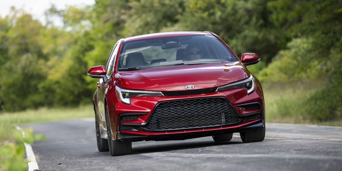 2023-toyota-corolla-hybrid-front-exterior