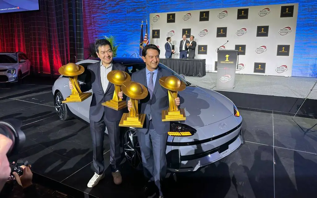 hyundai-ioniq-6-secures-triple-win-at-2023-world-car-awards