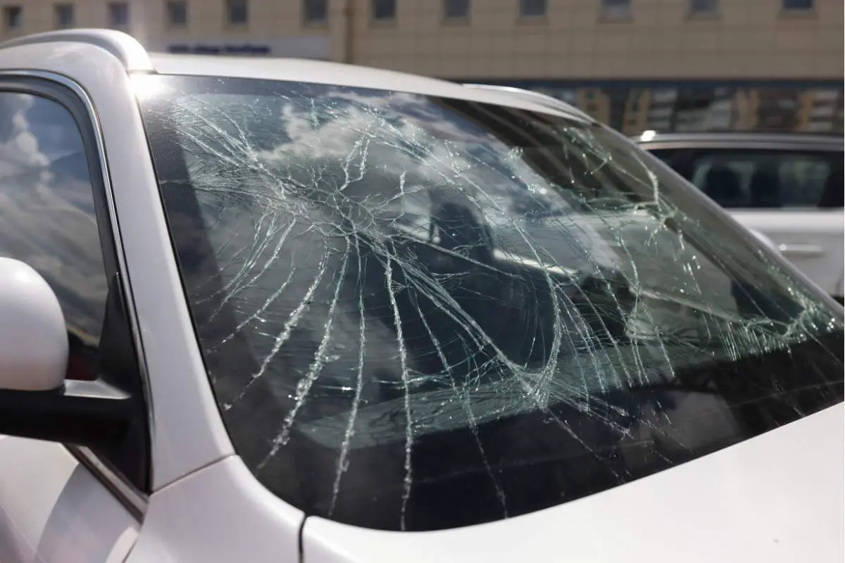 why did my car window randomly shattered